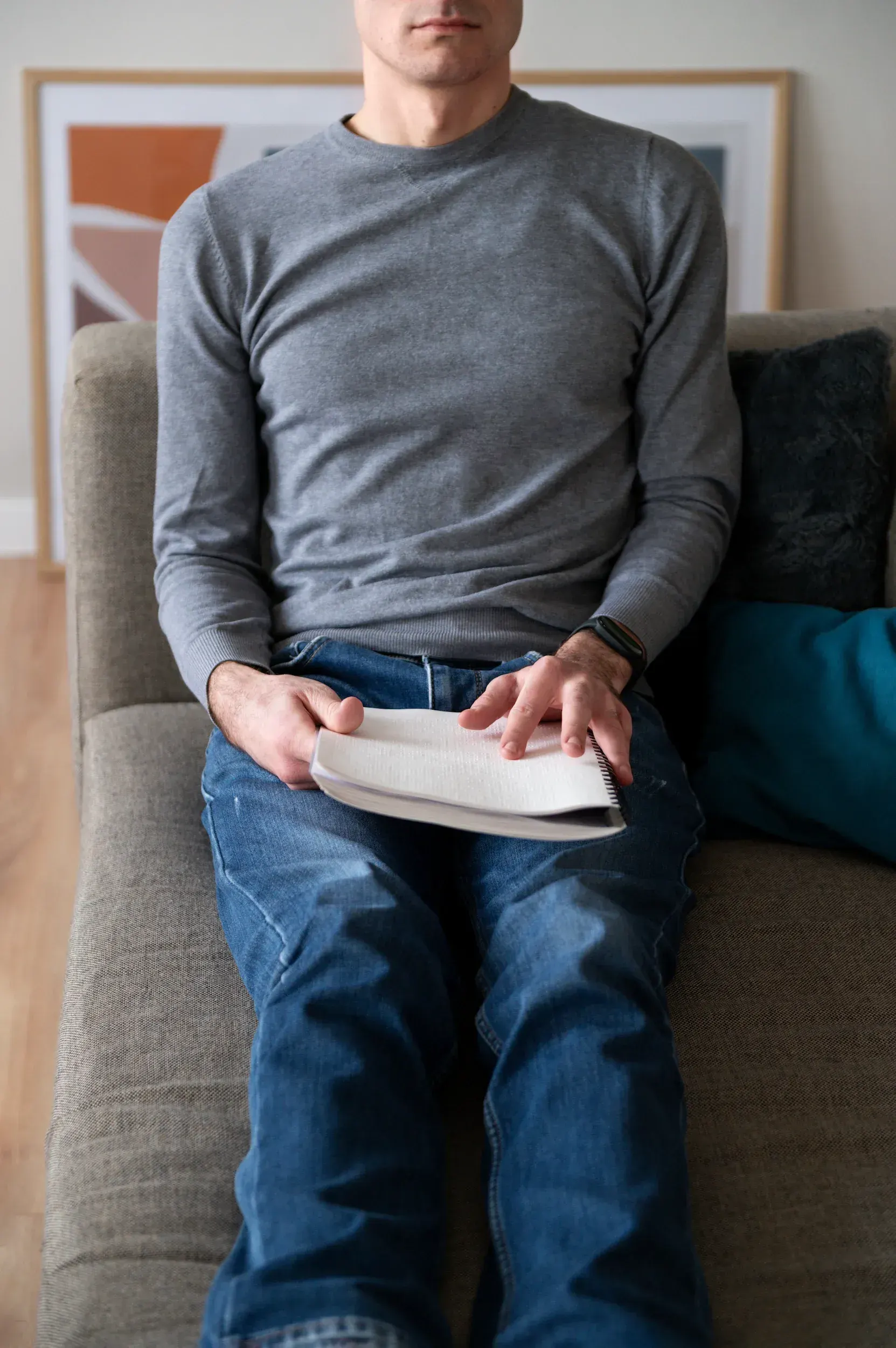 Adult patient consulting with a urologist about kidney pain symptoms